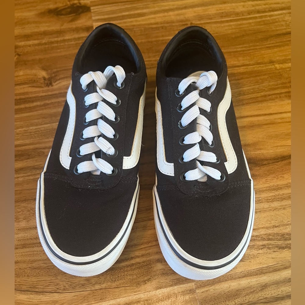 Van’s Black and White Ward Sneakers